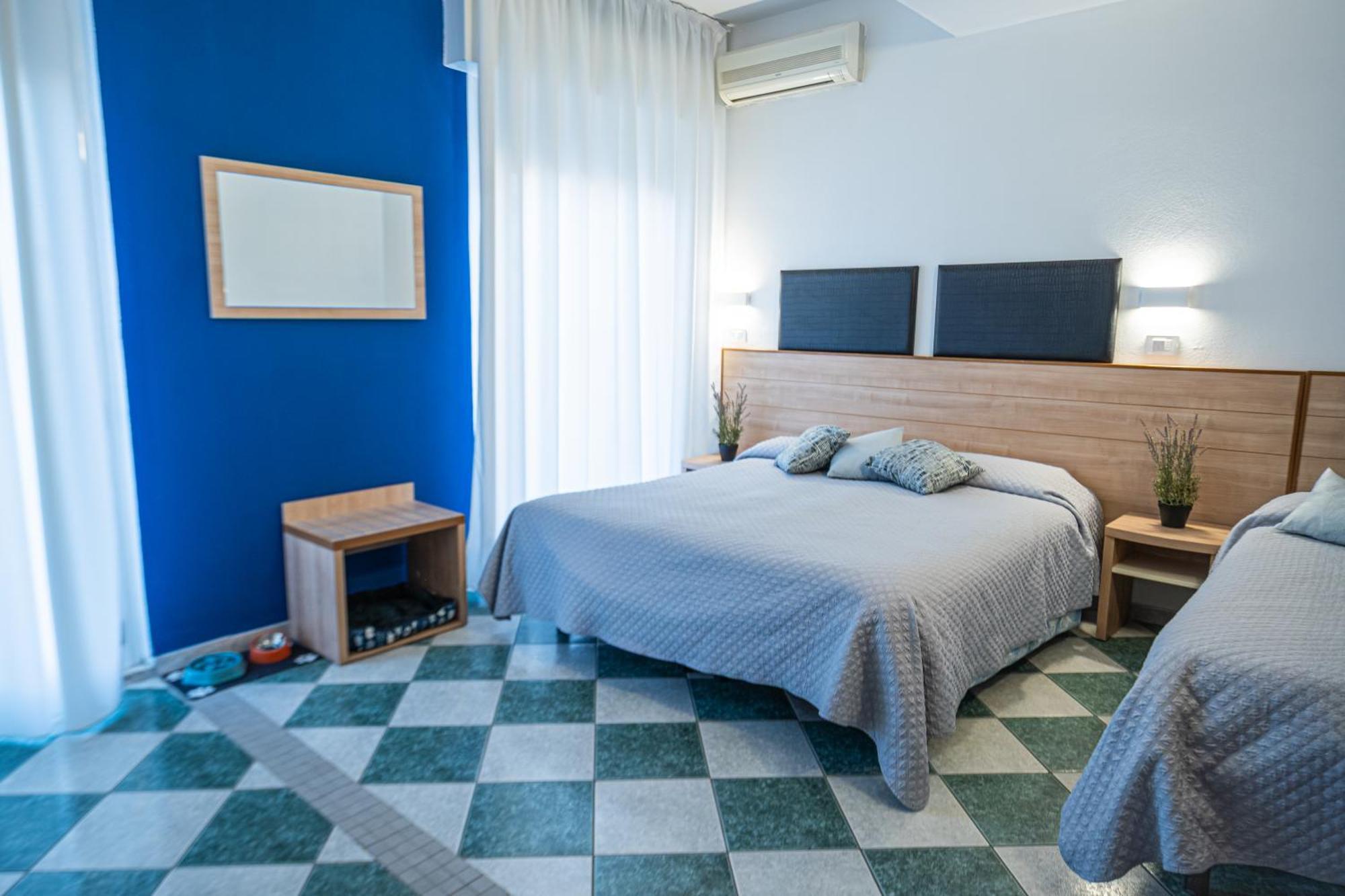 Hotel Aldebaran - Rimini Marina Centro Екстериор снимка